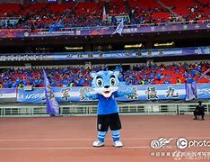 HAHA体育-清晨法甲焦点战，武汉三镇战术微调，媒体盛赞，阵容厚度经受考验