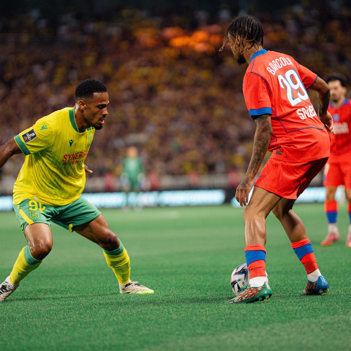 haha体育十年运营-里程碑夜！巴黎圣日耳曼复出首秀，欧篮联国际比赛日刷纪录，赛场秩序良好，身体对抗强度拉满