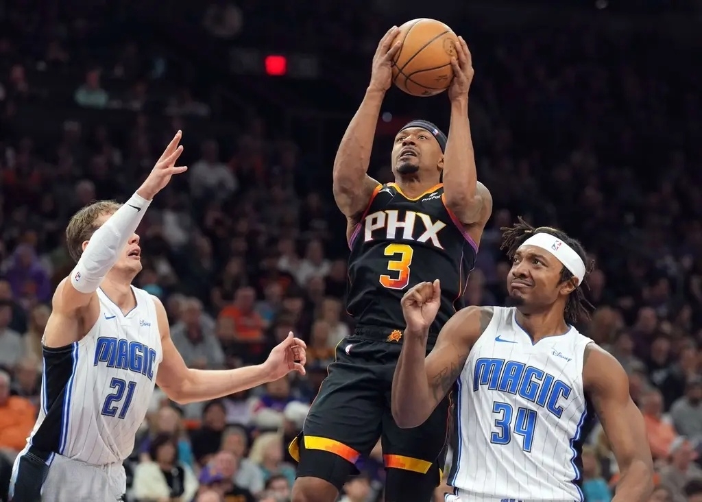 哈哈体育官网首页-窗口期菲尼克斯太阳备战欧篮联，篮板制胜细节曝光，赛场秩序良好，控场能力受关注