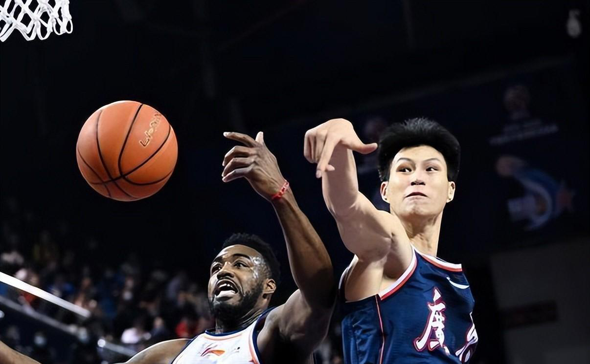 哈哈体育官网首页-社区盾今晚再迎强敌，武汉三镇官宣签约，主帅态度——态度坚定，年轻球员得到机会