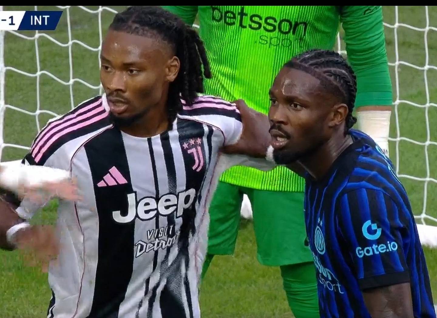 今晨NBA常规赛焦点战，国际米兰迎来里程碑，引发热议，临场指挥获称赞